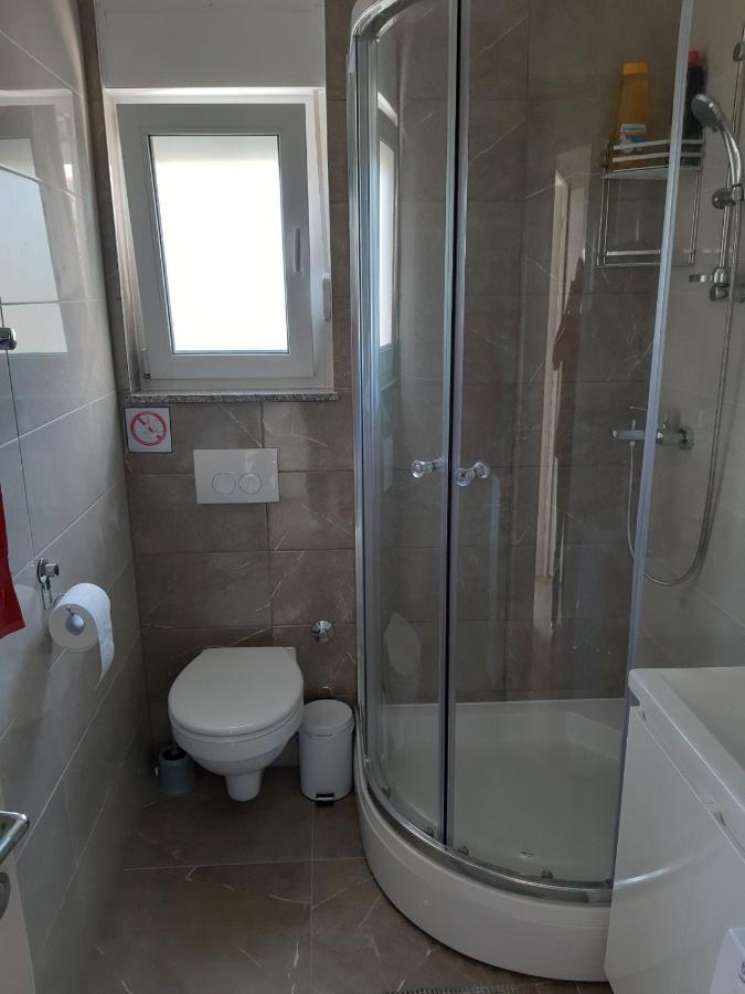 Gita Apartmani Čižići Exteriör bild