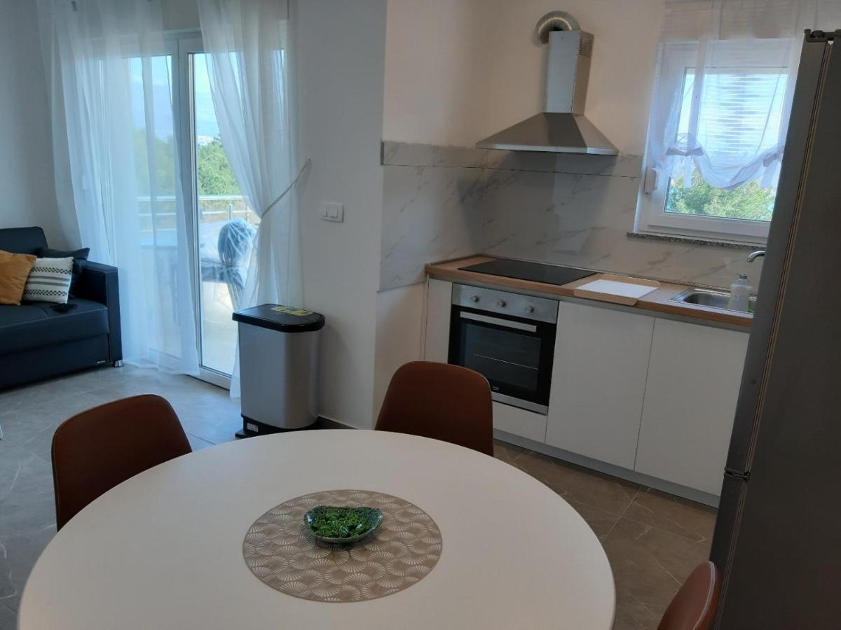 Gita Apartmani Čižići Exteriör bild