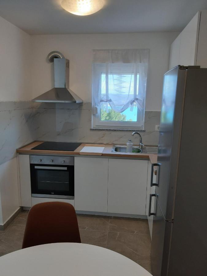 Gita Apartmani Čižići Exteriör bild