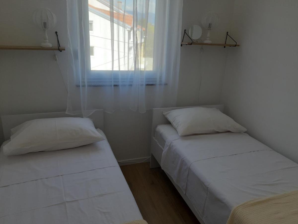 Gita Apartmani Čižići Exteriör bild