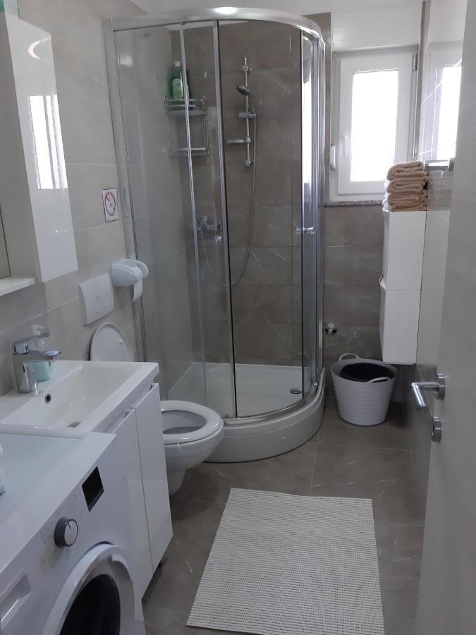 Gita Apartmani Čižići Exteriör bild